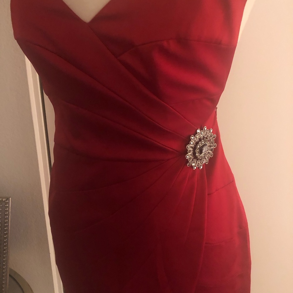 Dress - Picture 2 of 8